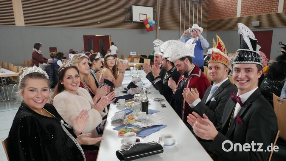 Viel Spaß hatten die Teilnehmer des 41. Seniorenfaschings des Landkreises Tirschenreuth. Bild: tr