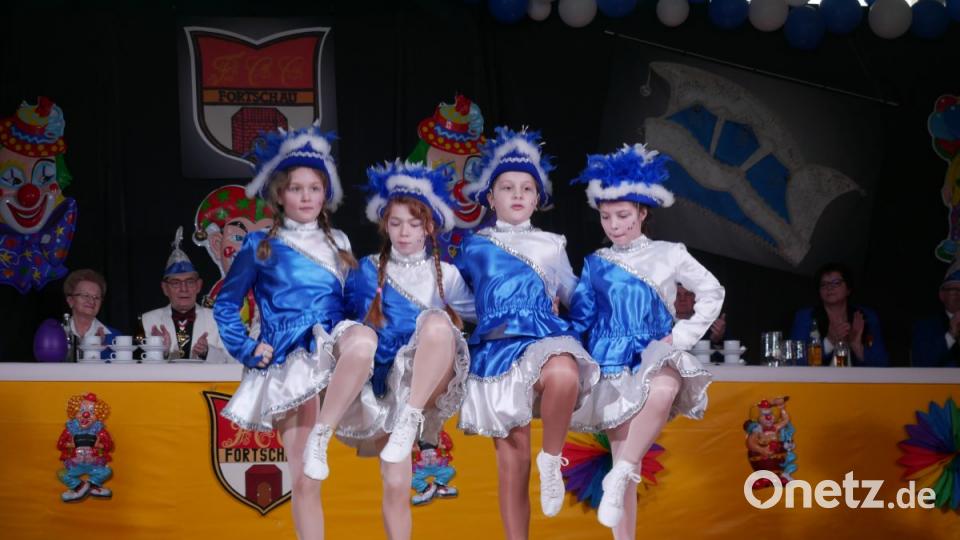 Viel Spaß hatten die Teilnehmer des 41. Seniorenfaschings des Landkreises Tirschenreuth. Bild: tr