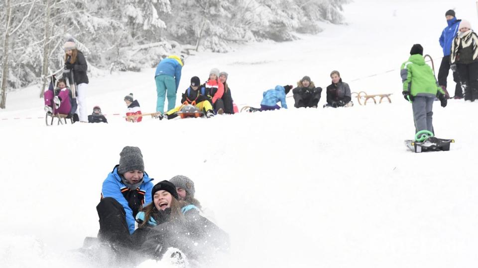 Winterwandertag des Erasmus-Gymnasiums in Sitzambuch Bild: Petra Hartl
