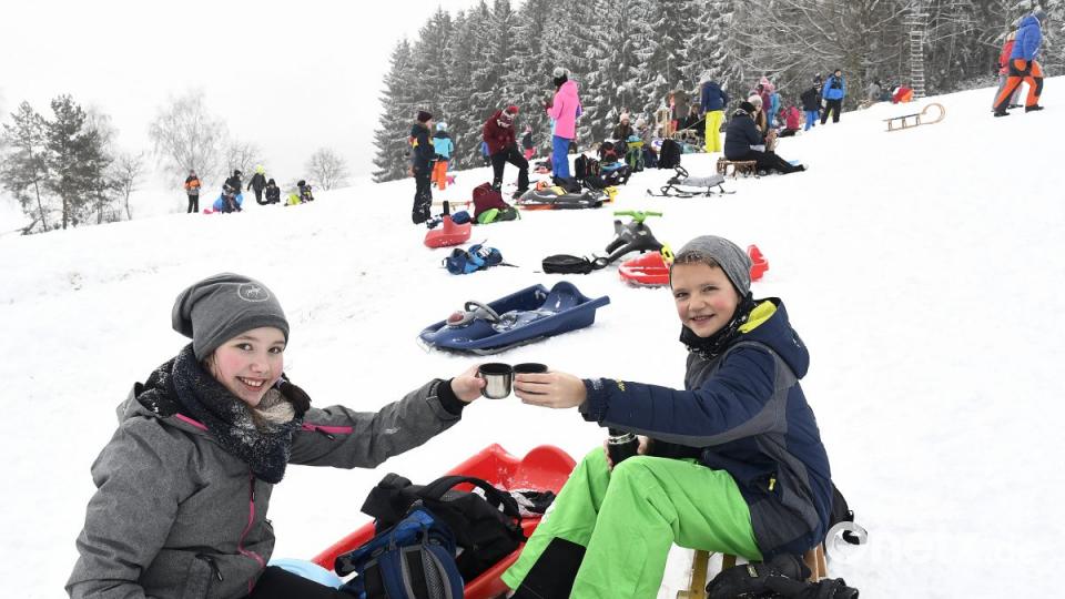 Winterwandertag des Erasmus-Gymnasiums in Sitzambuch Bild: Petra Hartl