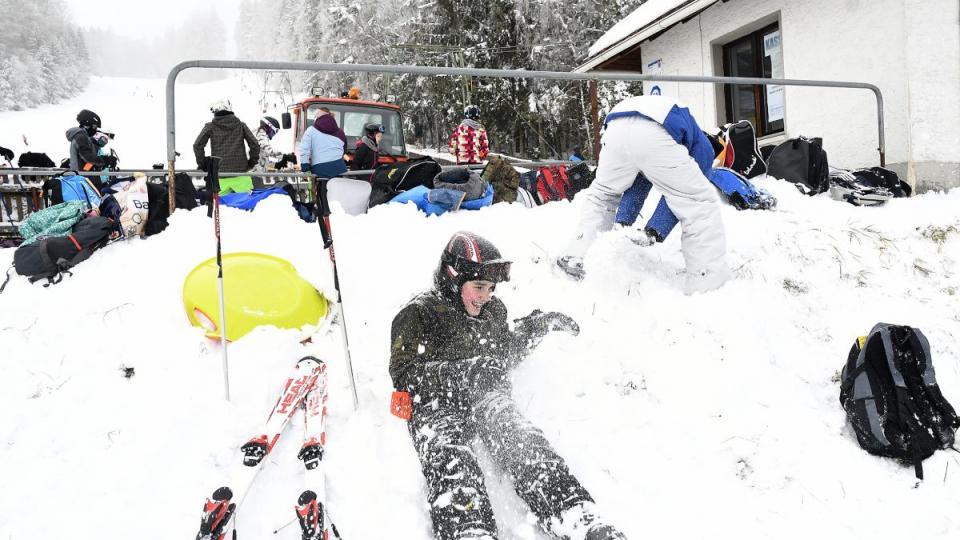 Winterwandertag des Erasmus-Gymnasiums in Sitzambuch Bild: Petra Hartl
