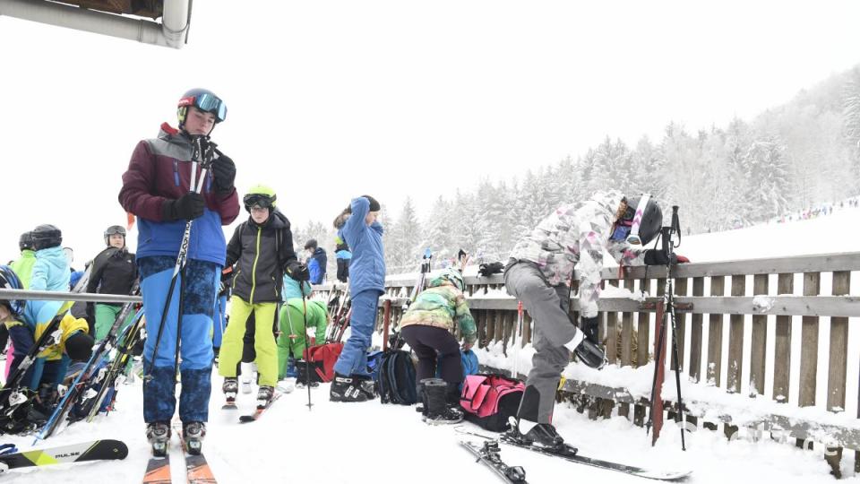 Winterwandertag des Erasmus-Gymnasiums in Sitzambuch Bild: Petra Hartl
