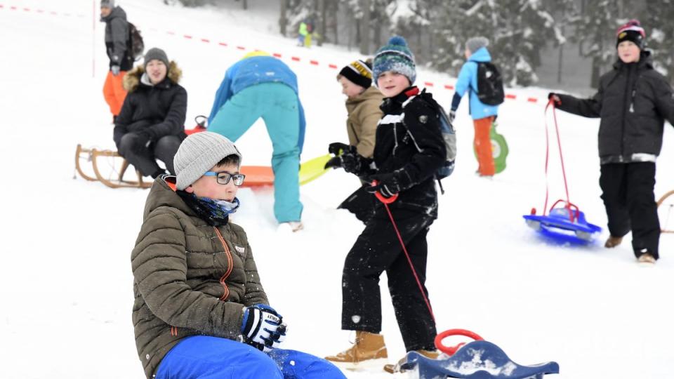 Winterwandertag des Erasmus-Gymnasiums in Sitzambuch Bild: Petra Hartl