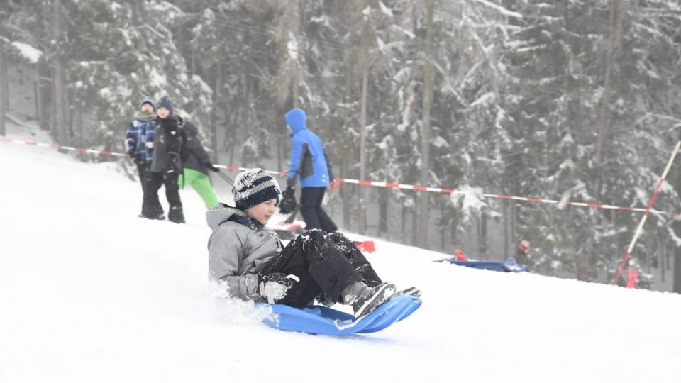 Winterwandertag des Erasmus-Gymnasiums in Sitzambuch Bild: Petra Hartl