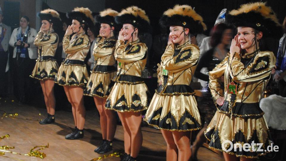 Ein buntes, rauschendes Fest feierten die Nordoberpfälzer Prinzenpaare in der Mehrzweckhalle in Floß Bild: gag