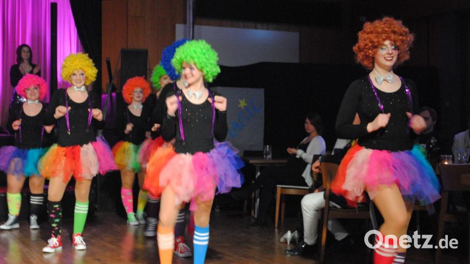 Ein buntes, rauschendes Fest feierten die Nordoberpfälzer Prinzenpaare in der Mehrzweckhalle in Floß Bild: gag