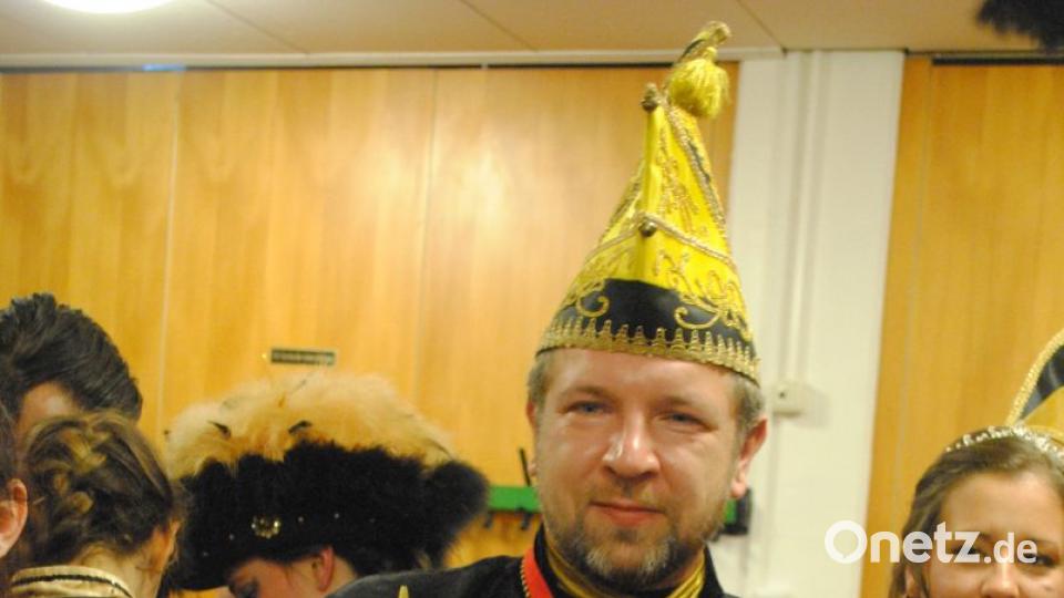 Ein buntes, rauschendes Fest feierten die Nordoberpfälzer Prinzenpaare in der Mehrzweckhalle in Floß Bild: gag