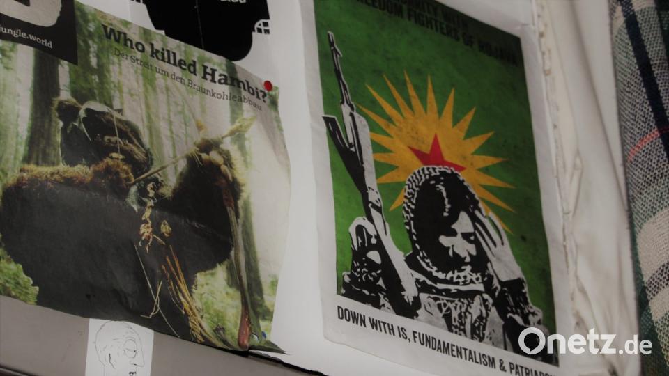 Plakate und politische Statements. Bild: dwi