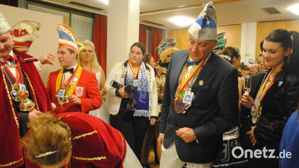 Ein buntes, rauschendes Fest feierten die Nordoberpfälzer Prinzenpaare in der Mehrzweckhalle in Floß Bild: gag