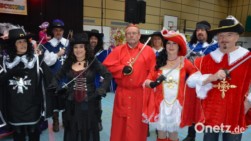 Als Musketiere präsentierte sich die Gruppe &quot;Gaudipower&quot;. Bild: jr