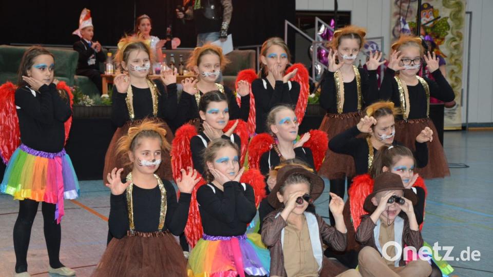 Die Jugendshowtanz-Gruppe des Mitterteicher Gaudiwurms. Bild: jr