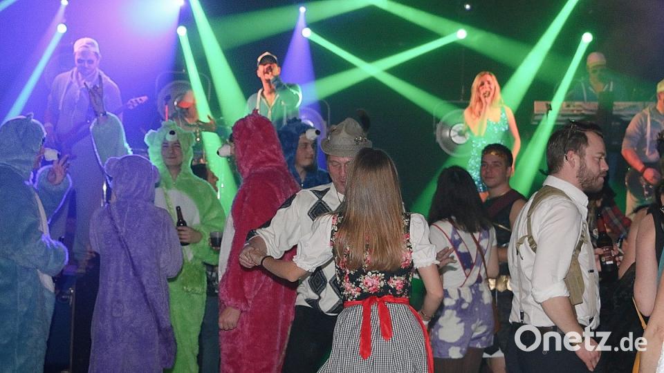 Fasching in der Steinwaldhalle. Bild: bsc