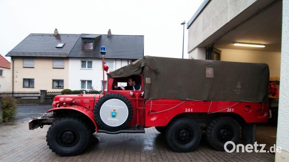 In engen Kurven ist kräftiges Kurbeln angesagt. Der Dodge fährt sich nicht so komfortabel wie ein modernes Auto. Bild: Alexander Unger