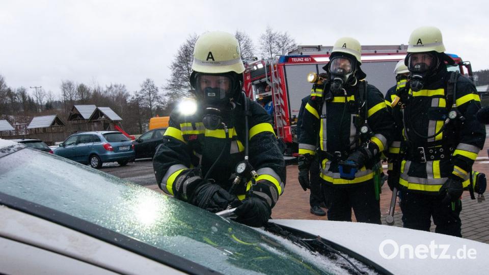 Verbundglasscheiben zerspringen nicht. Der &quot;Fog-Nail&quot; braucht nur ein kleines Loch. Bild: Alexander Unger