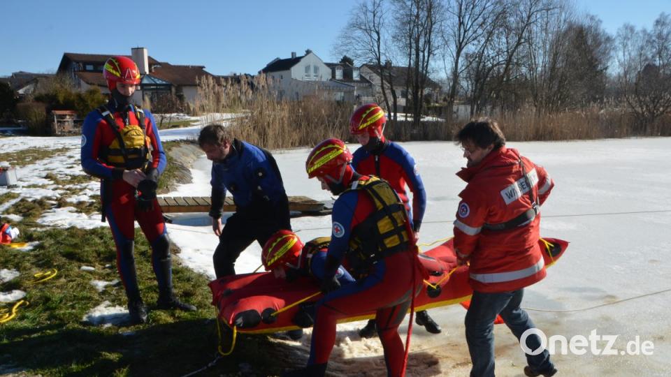 Geschafft. Der &quot;Verunglückte&quot; ist wieder an Land. Bild: dob