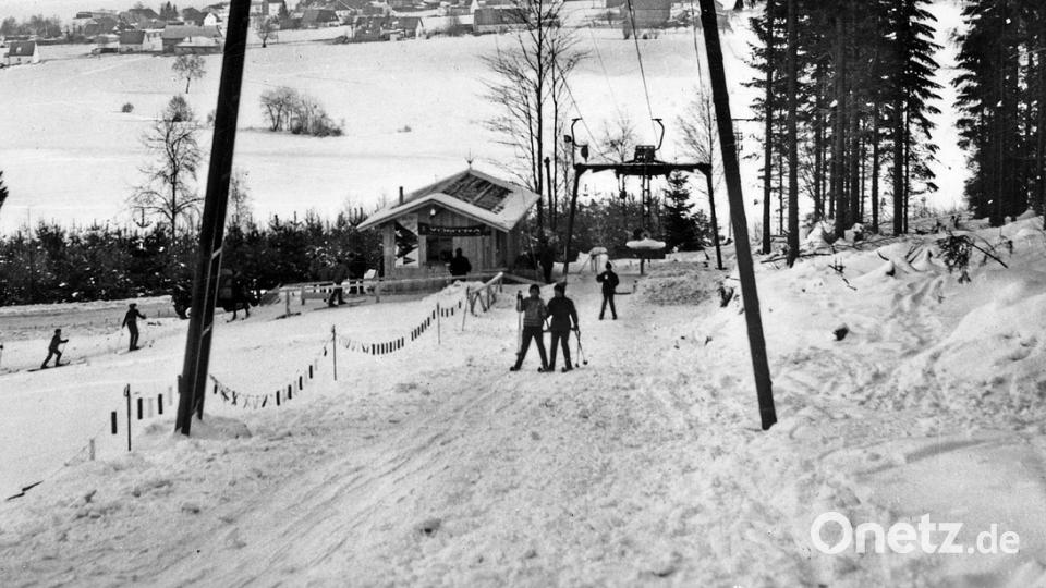 50 Jahre Klausenlift in Mehlmeisel. Ein Blick von oben weckt bei jedem Skifahrer damals wie heute wahre Glücksgefühle. Bild: repro Josef Wiche