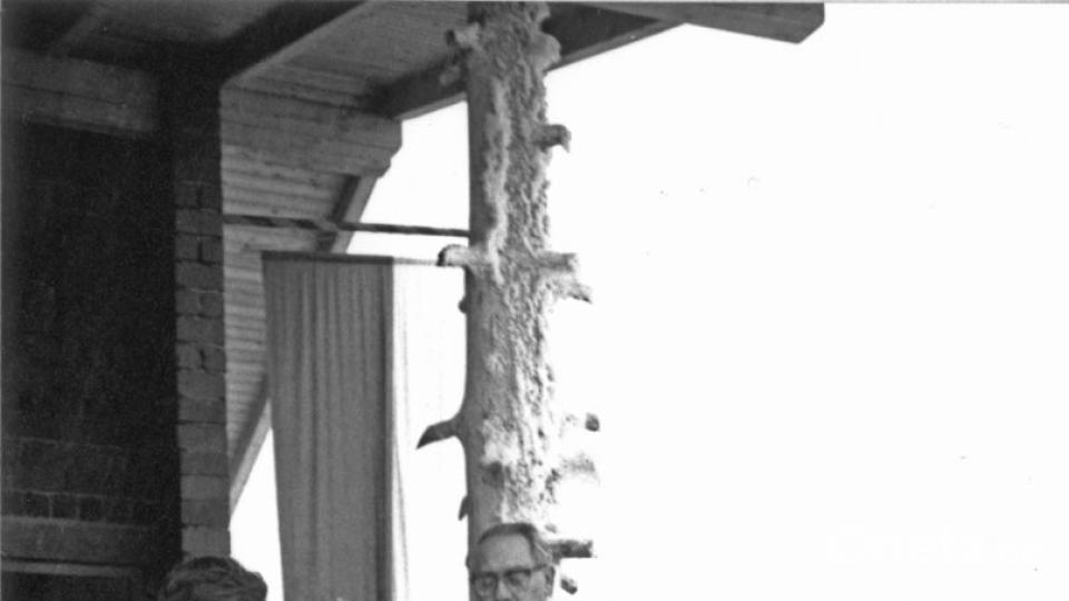 50 Jahre Klausenlift in Mehlmeisel. Pfarrer Wolfgang Traßl segnete das Projekt, das Mehlmeisel nicht nur in der Region bekanntmachte. Bild: repro J. Wiche