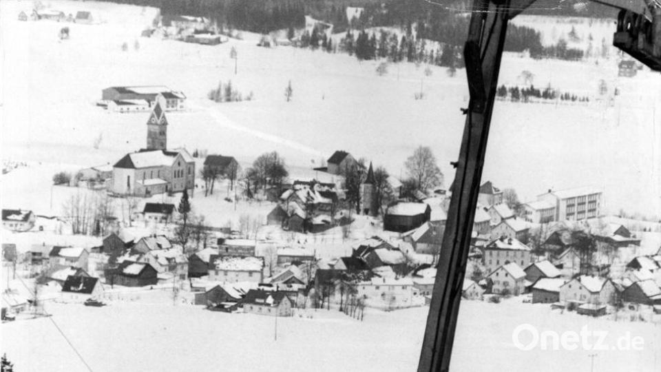 50 Jahre Klausenlift in Mehlmeisel. Ein Blick von oben weckt bei jedem Skifahrer damals wie heute wahre Glücksgefühle. Bild: repro J. Wiche