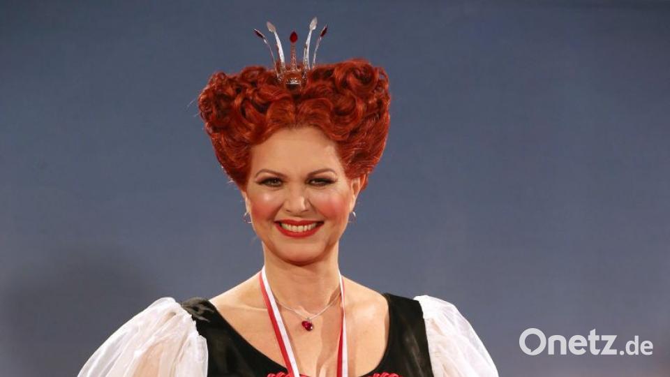Ilse Aigner (CSU), Präsidentin des bayerischen Landtages, kommt zu der Fernseh-Prunksitzung &quot;Fastnacht in Franken&quot;. Bild: agentur_dpa