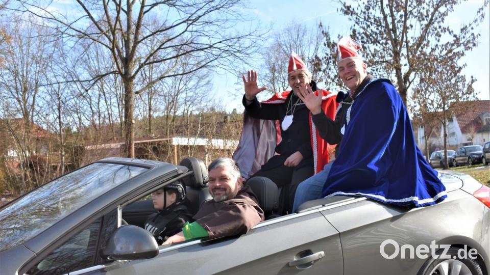 Faschingszug in Hütten Bild: rgr