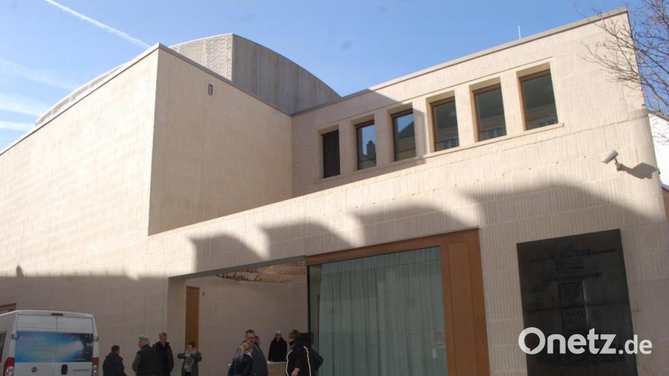Die neue Synagoge liegt im Herzen der Altstadt, nicht weit entfernt vom Dom. Bild: gib