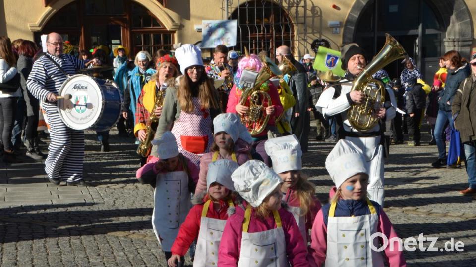 Viele Köche verderben den Brei, heißt es normalerweise. Am Mittwochvormittag war das sicher nicht der Fall bei den Buben und Mädchen aus dem Evangelischen Haus für Kinder Gottfried Sperl. Bild: dob