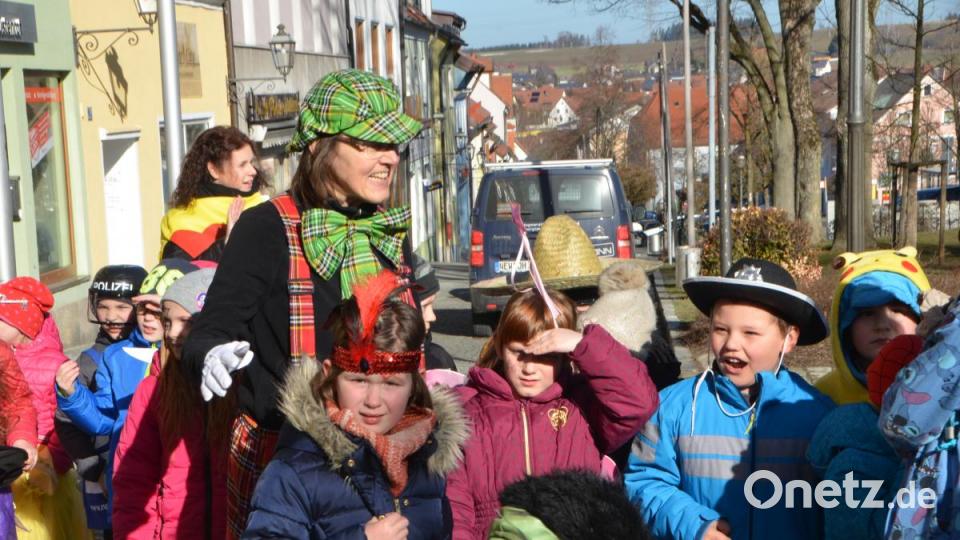 Nach Herzenslust verkleideten sich die Kinder der Diagnose- und Förderklassen. Bild: dob