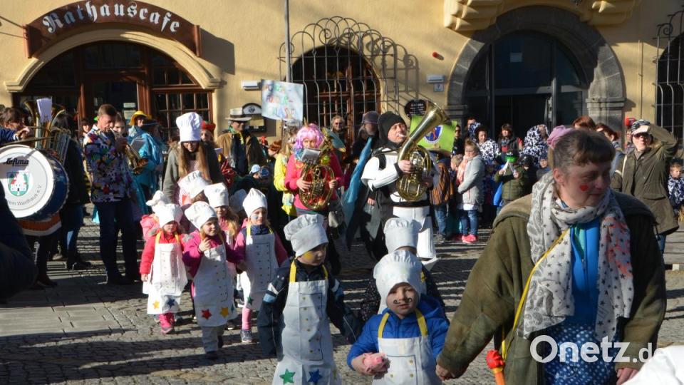 Viele Köche verderben den Brei, heißt es normalerweise. Am Mittwochvormittag war das sicher nicht der Fall bei den Buben und Mädchen aus dem Evangelischen Haus für Kinder Gottfried Sperl. Bild: dob