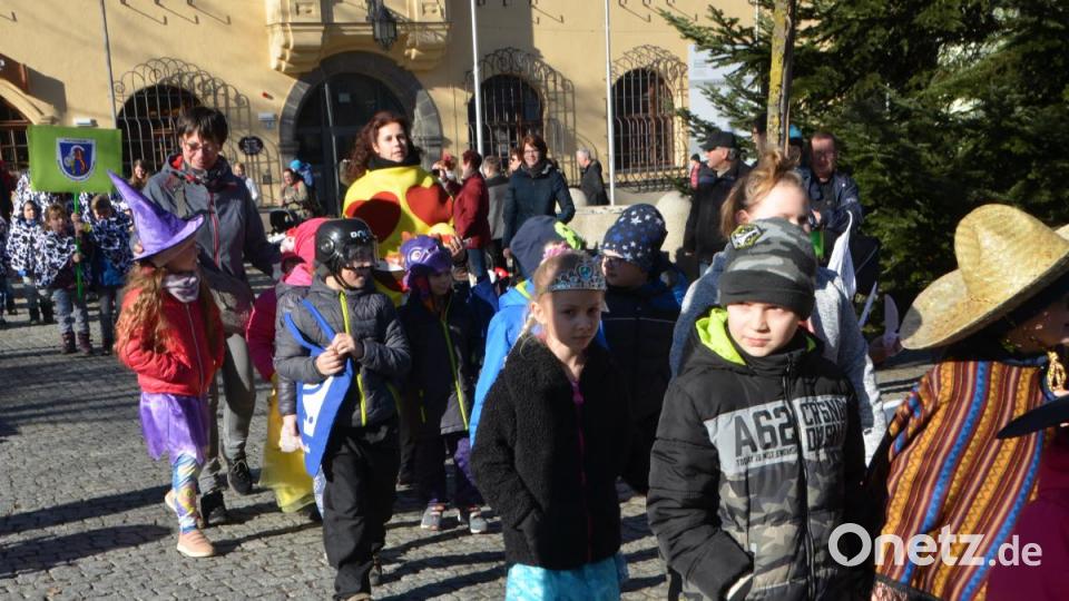 Bunter Gaudiwurm der Kindergärten und SVE. Bild: dob