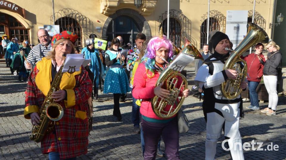 Bunter Gaudiwurm der Kindergärten und SVE. Bild: dob