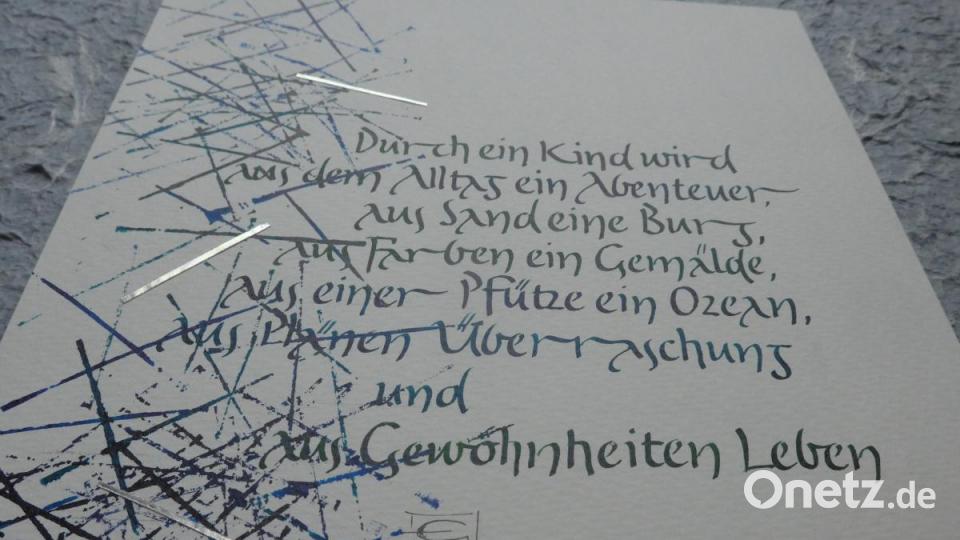 Schriftart: Majuscule cursiva; gestaltet mit Balsaholz auf Aquarellpapier. Bild: mzi