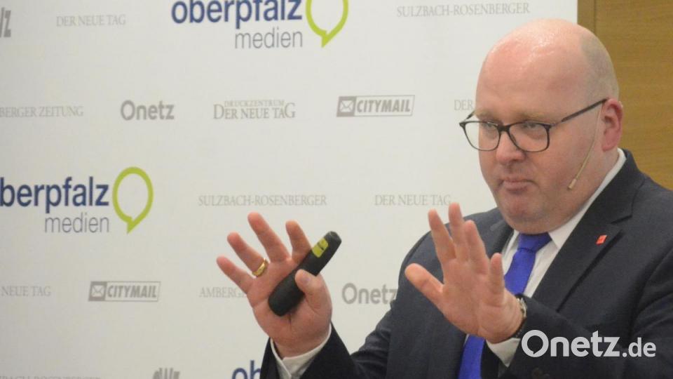 Kai Schimmelfeder bei seinem Premiumvortrag über öffentliche Fördermittel durch die Europäische Union. Bild: Kunz