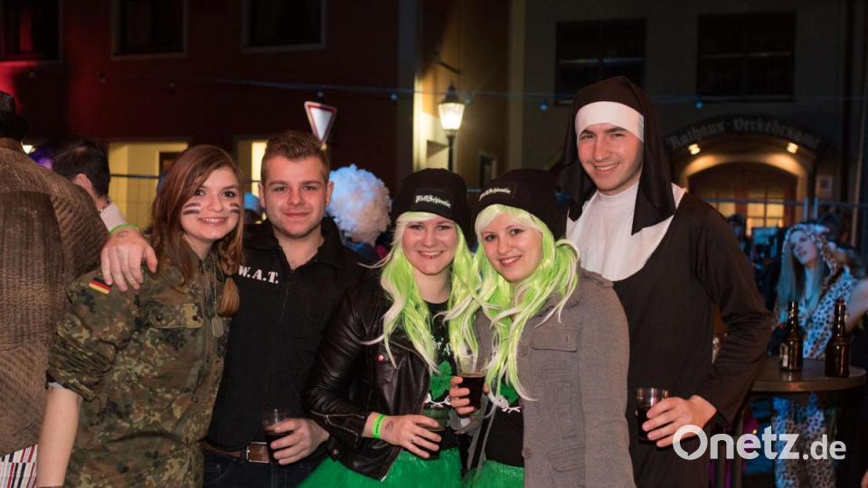 Beim Weiberfasching in Moosbach ging am &quot;Naschn Pfinsta&quot; die Post ab. Der ganze Ort war eine einzige Partymeile. Bild: dtr