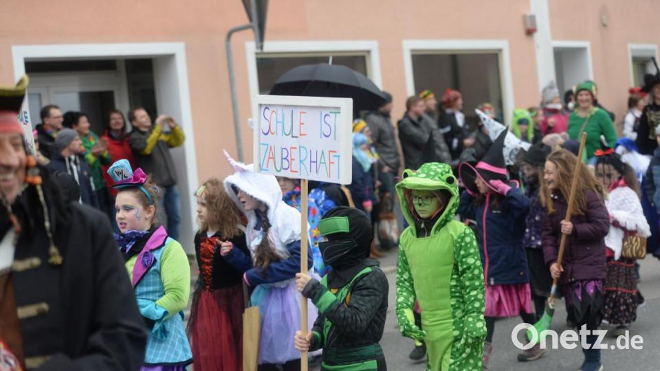 Die Schüler auf dem Weg. Bild: brü