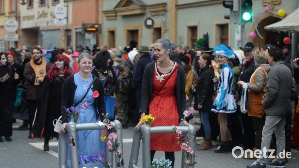 Die "älternen" Damen. Bild: brü