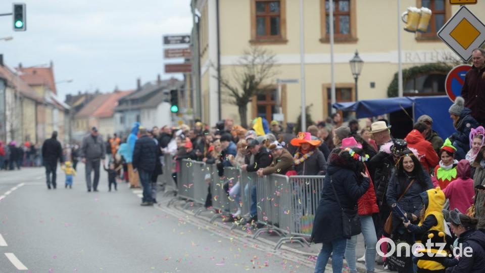 Konvettiregen vor dem Start. Bild: brü
