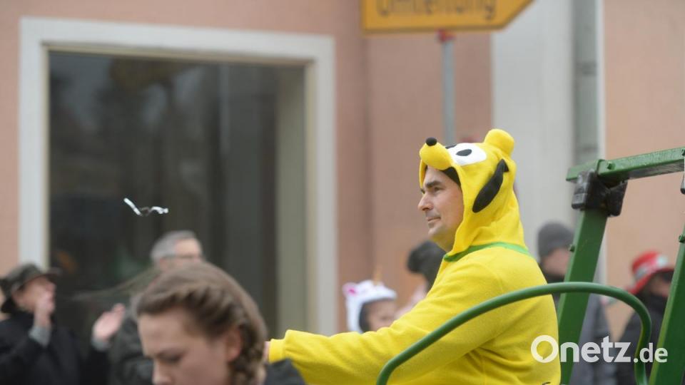 Gechillter Traktorfahrer. Bild: brü