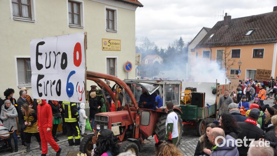Faschingsumzug Altenstadt Genau Bild: dob