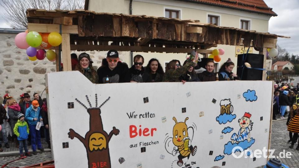 Faschingsumzug Altenstadt Genau Bild: dob