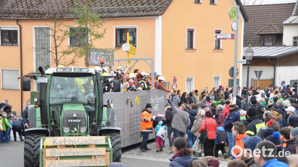 Faschingsumzug Altenstadt Genau Bild: dob