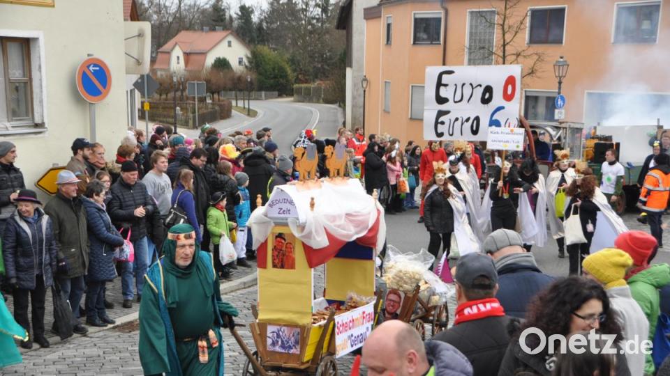 Faschingsumzug Altenstadt Genau Bild: dob