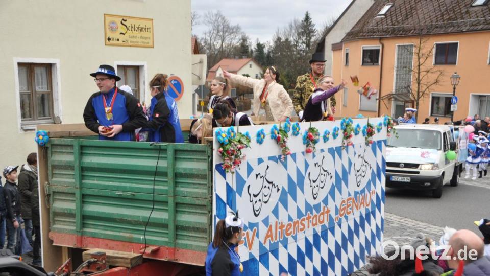 Faschingsumzug Altenstadt Genau Bild: dob
