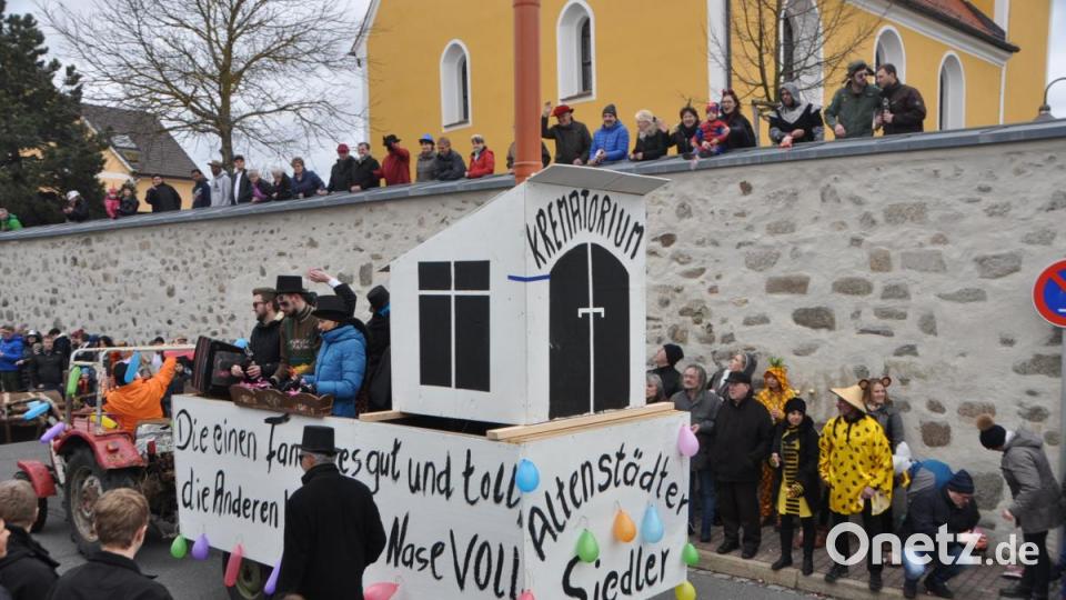 Faschingsumzug Altenstadt Genau Bild: dob