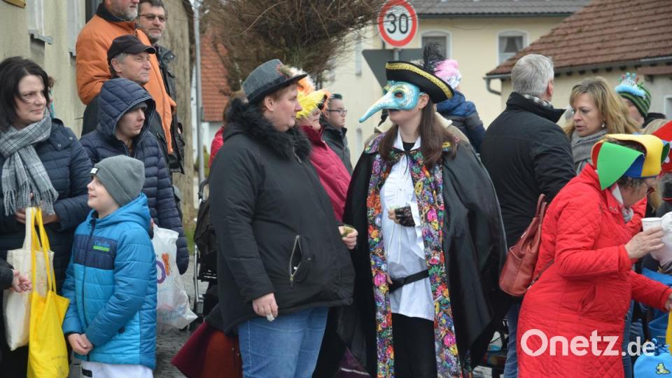 Faschingsumzug Altenstadt Genau Bild: dob