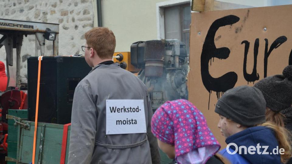 Für die Musikanten der Jugendkapelle Roggenstein war der Diesel-Skandal Thema für Fasching. Bild: dob