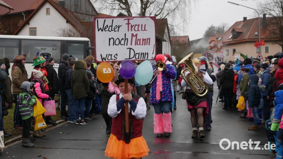 Faschingszug in Münchenreuth. Bild: tr