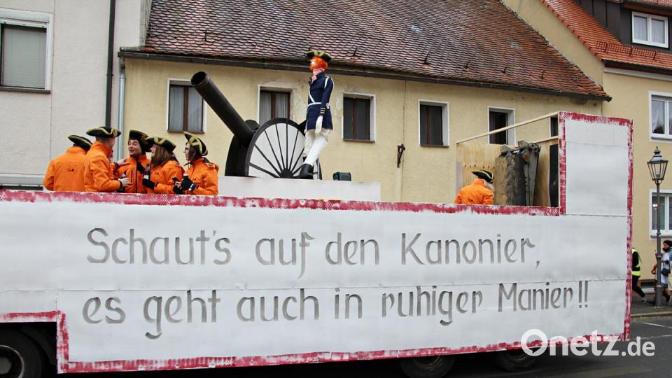Der Kanonier von Weidlwang steht seit 1961 an seinem Platz, ohne einen Schuss abzufeuern. Ihn empfiehlt die Besatzung dieses Wagens manchen Politikern unserer Tage als Vorbild. Bild: jma