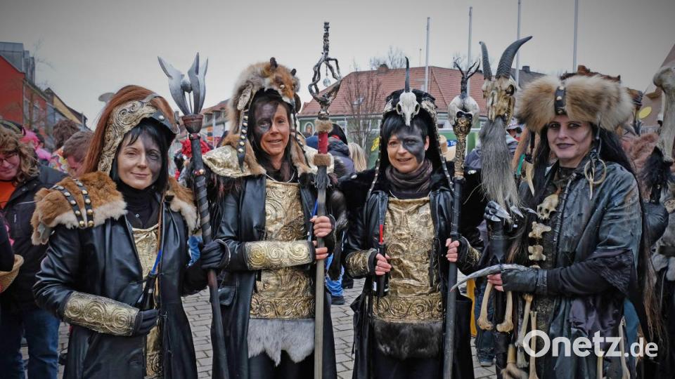 schöne Kriegerinnen Bild: twi