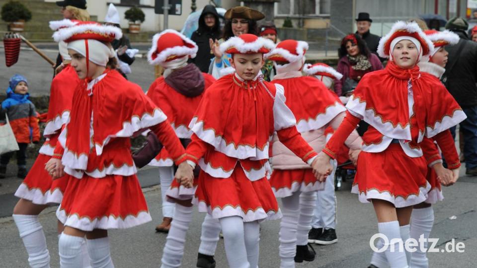 Zu kalt zum Tanzen? Nicht für die Hohenburger Prinzengarde. Bild: gf