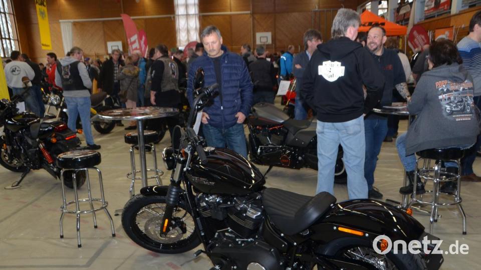 Die Motorradausstellung in der Dreifachturnhalles des Motorradclubs Vohenstrauß (MCV) war wieder ein Riesenerfolg. Bild: dob